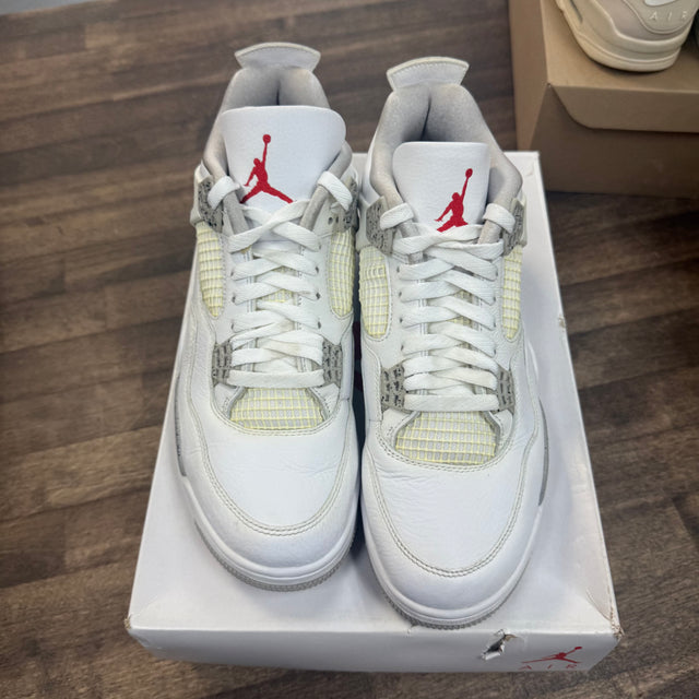 White Oreo Jordan 4 Retro (USED)