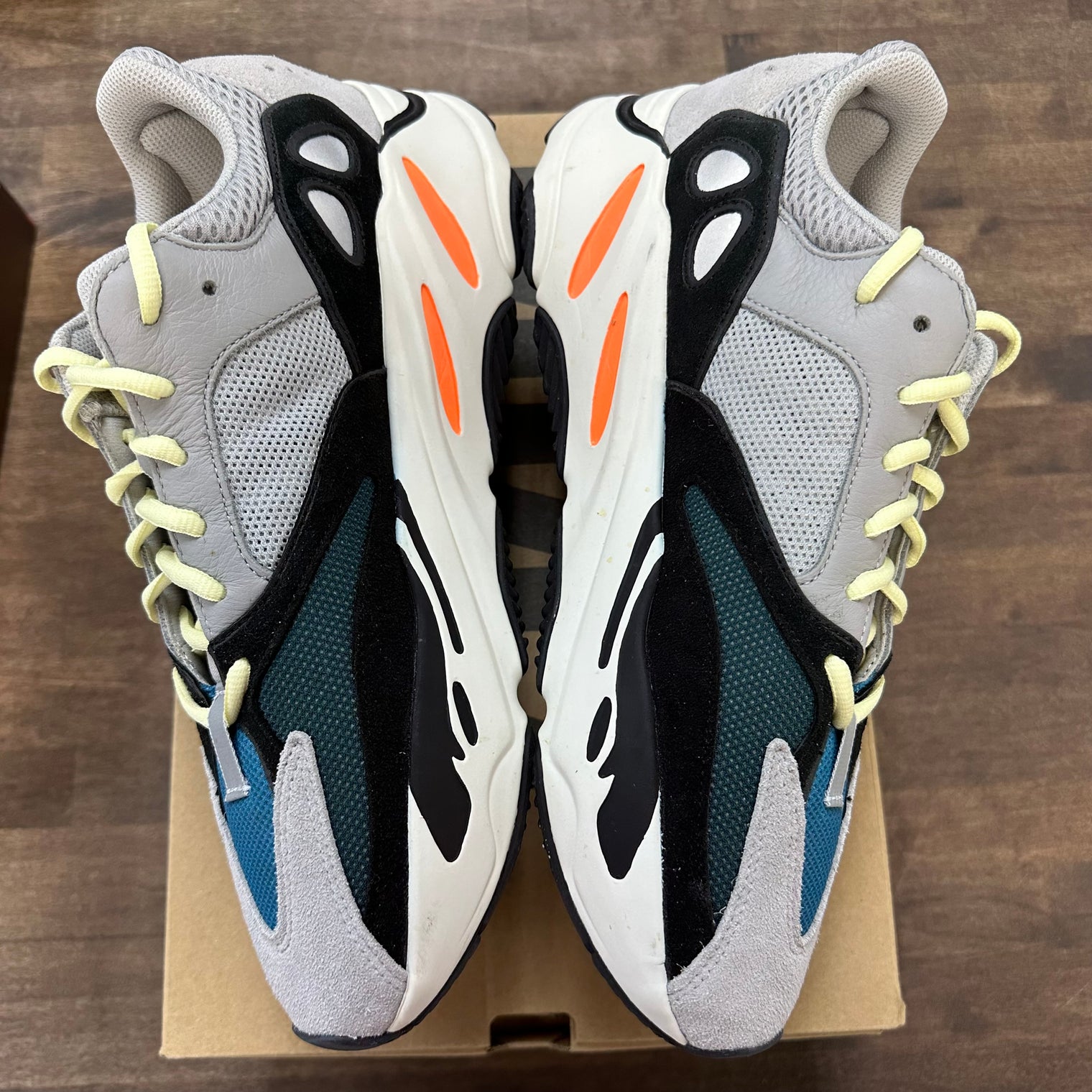 Wave Runner Yeezy 700 (Used)