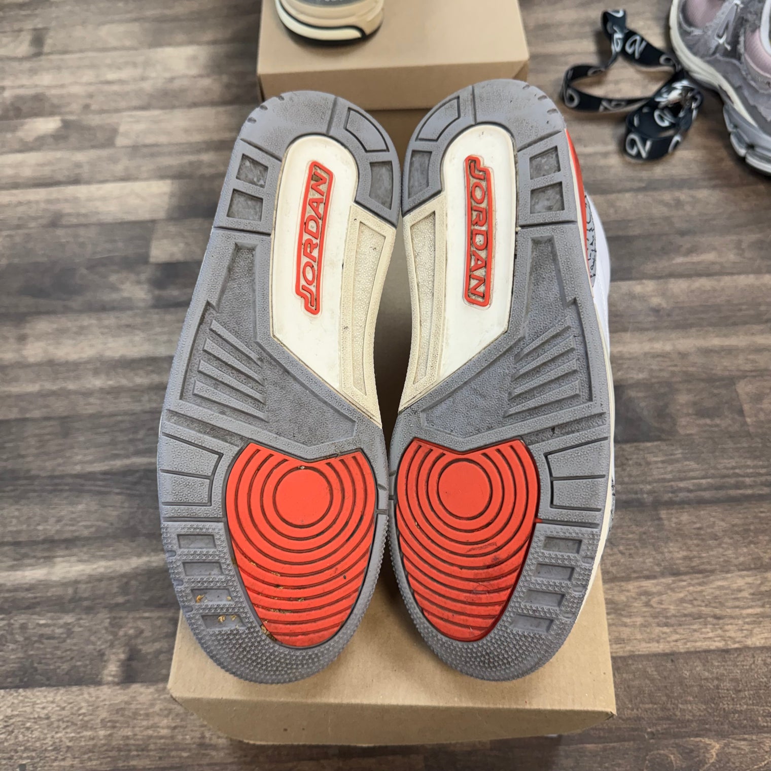 Jordan 3 Retro Georgia Peach (US 11.5W) (USED, No Box)