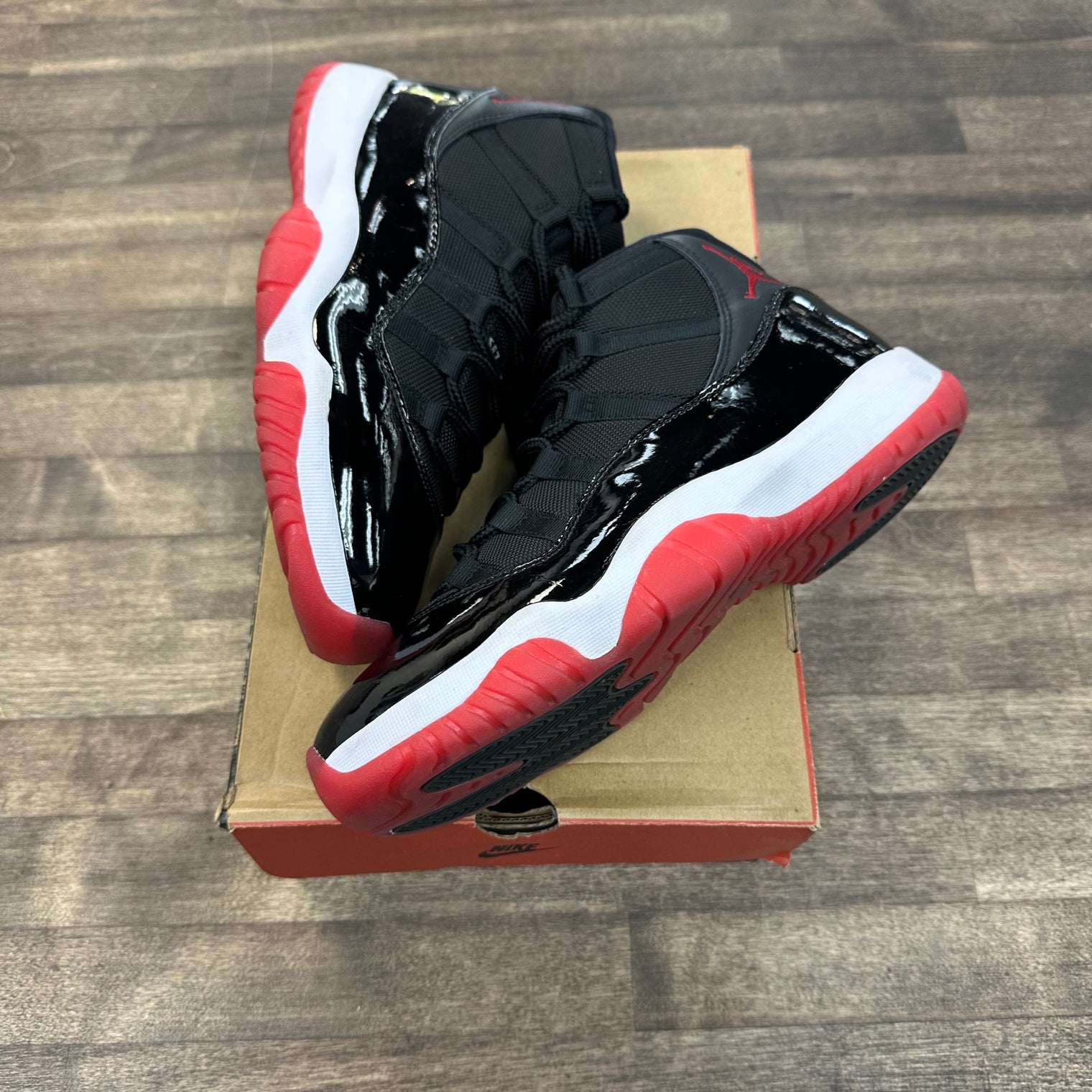 Jordan 11 Retro Bred (2019) (Used)