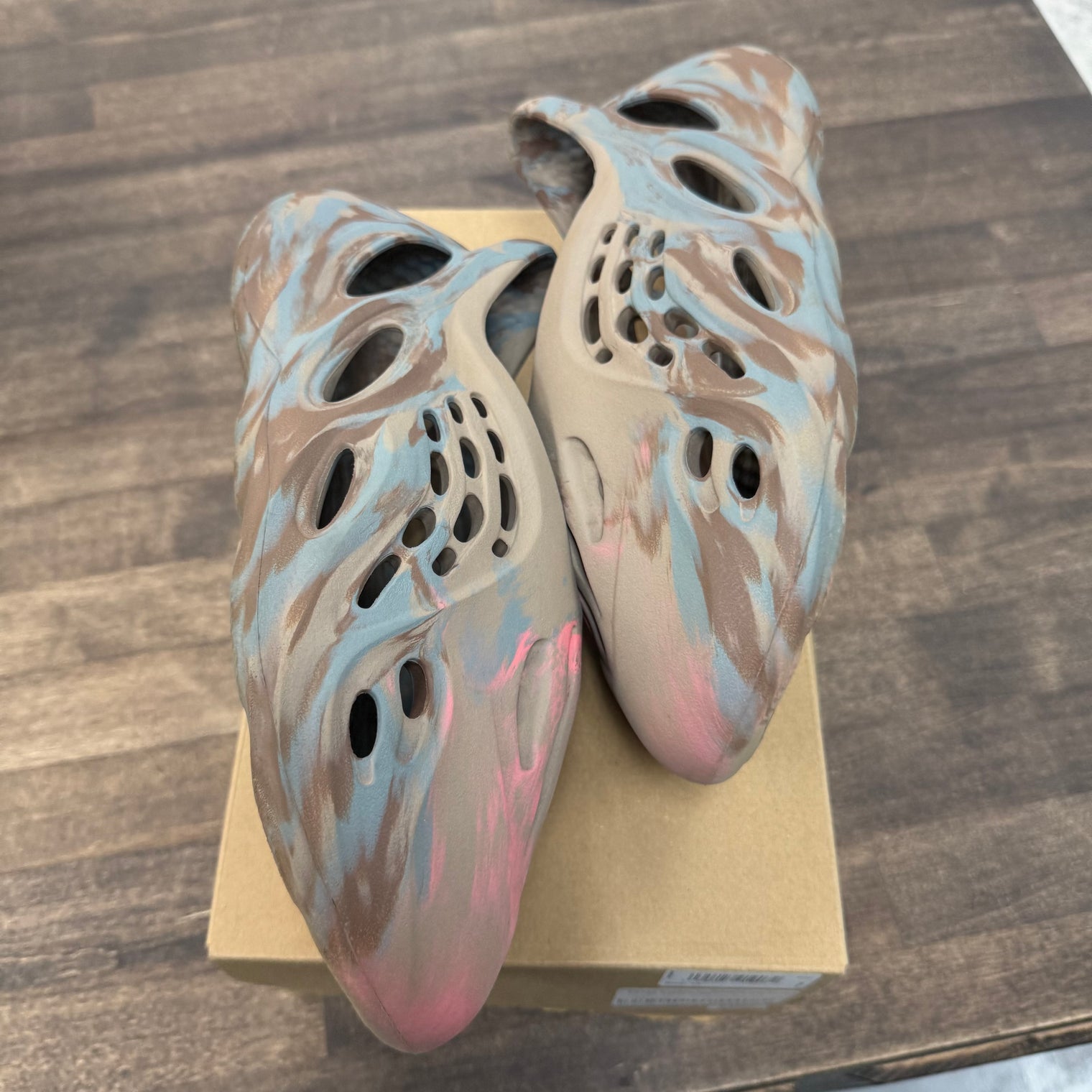 MX Sand Grey Yeezy Foam RNNR (USED)