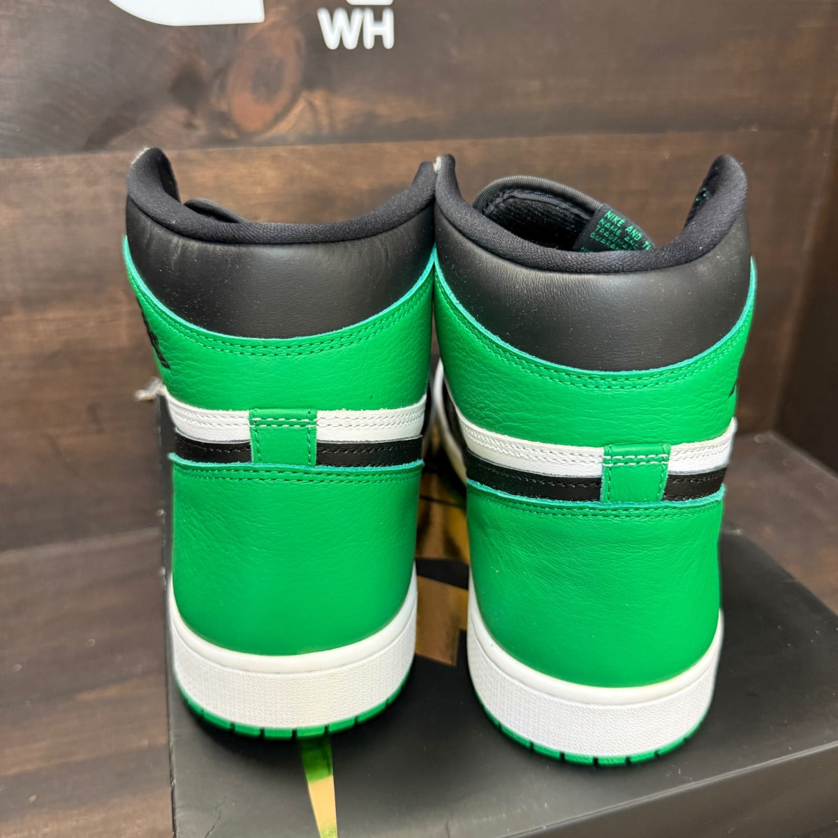 Jordan 1 Retro High OG Lucky Green Size 13 (Pre-Owned) - Image 4