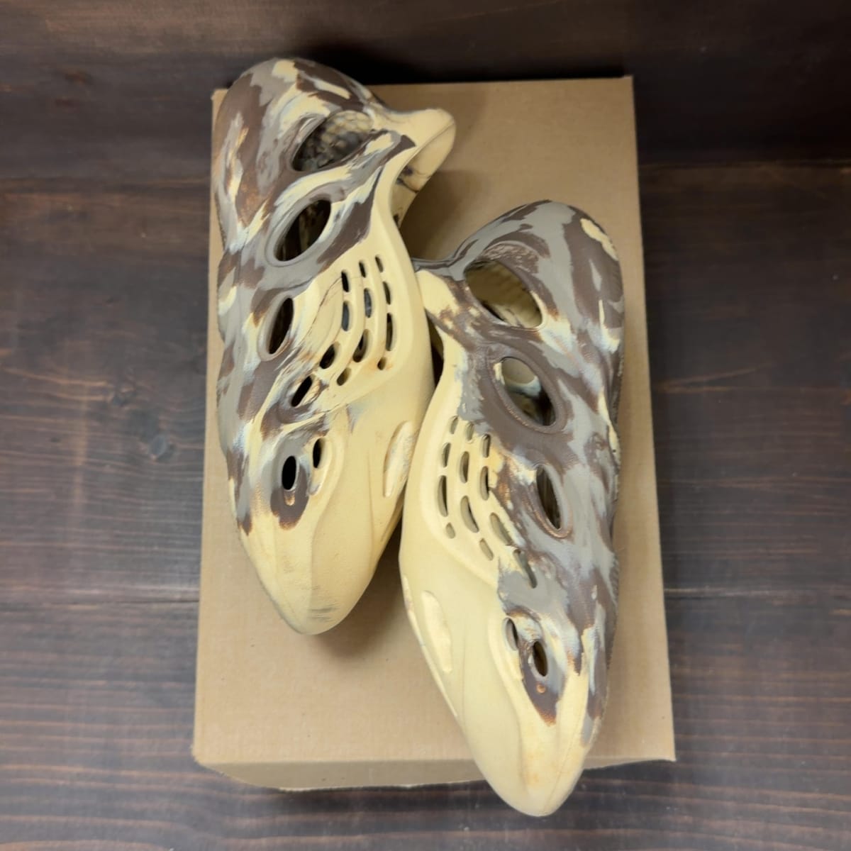 adidas Yeezy Foam RNNR MX Cream Clay Size 6 (Pre-Owned) - back