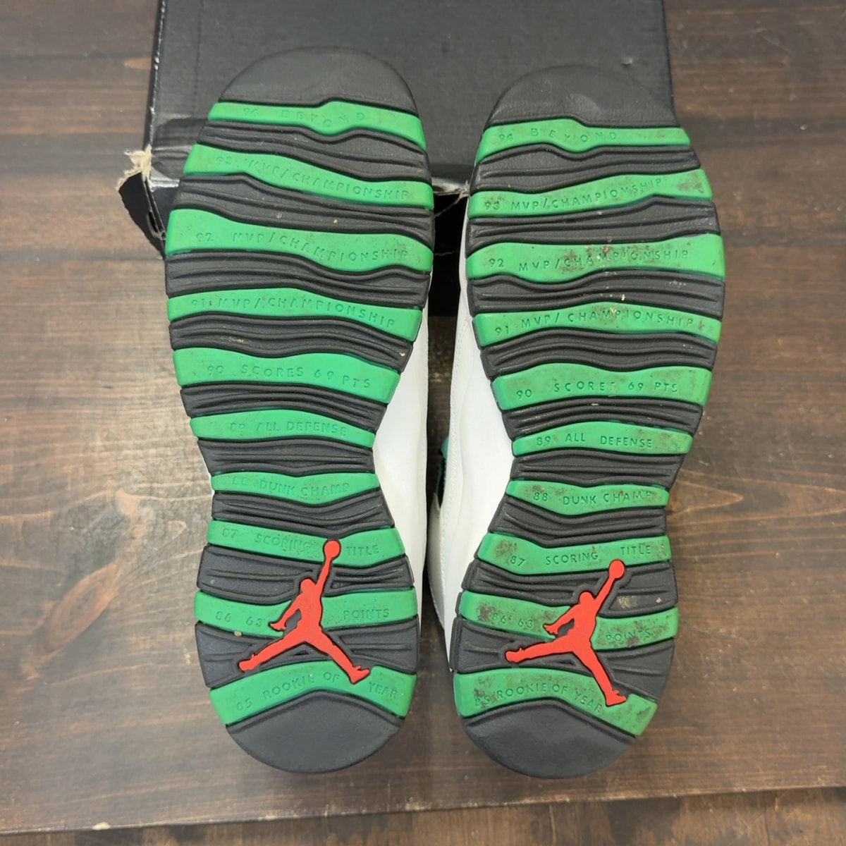 Jordan 10 Retro Verde (GS) Size 7Y (Pre-Owned) - Image 8