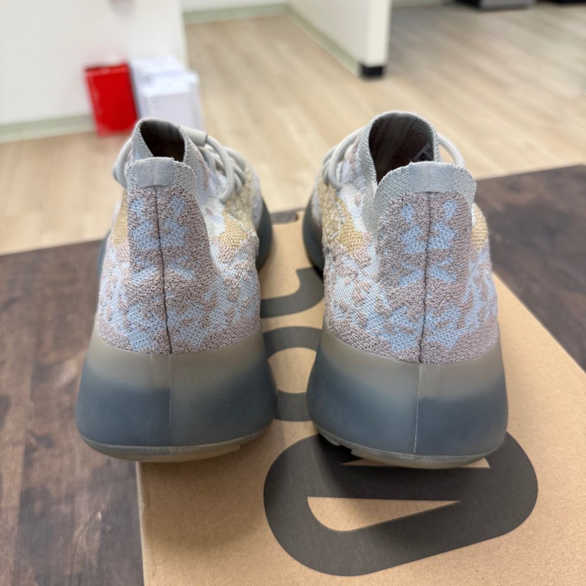 adidas Yeezy Boost 380 Pepper Size 9 (Pre-Owned) - Image 3