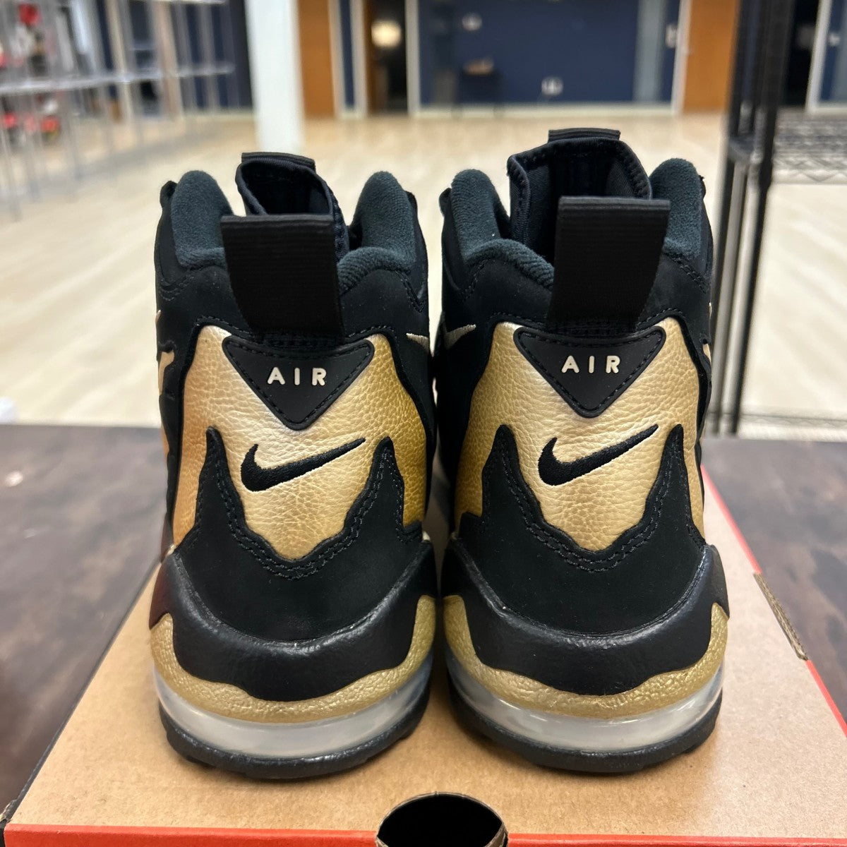 Nike Air DT Max '96 Black Vegas Gold Size 9 (Moderately Worn Pre-Owned) - aux