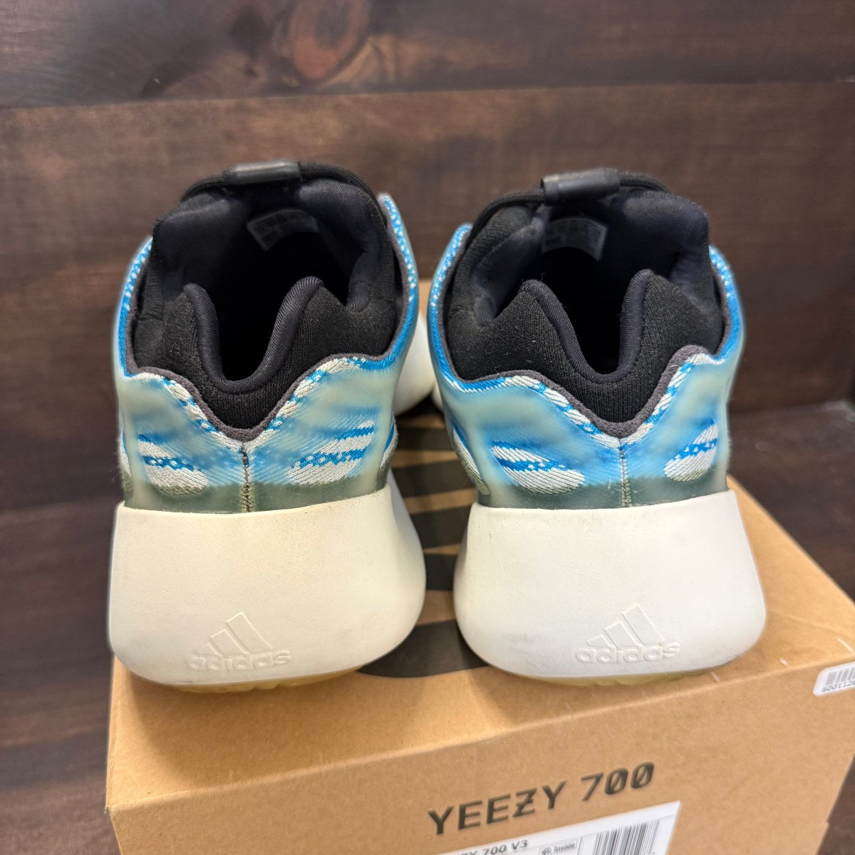 adidas Yeezy 700 V3 Arzareth - Image 3
