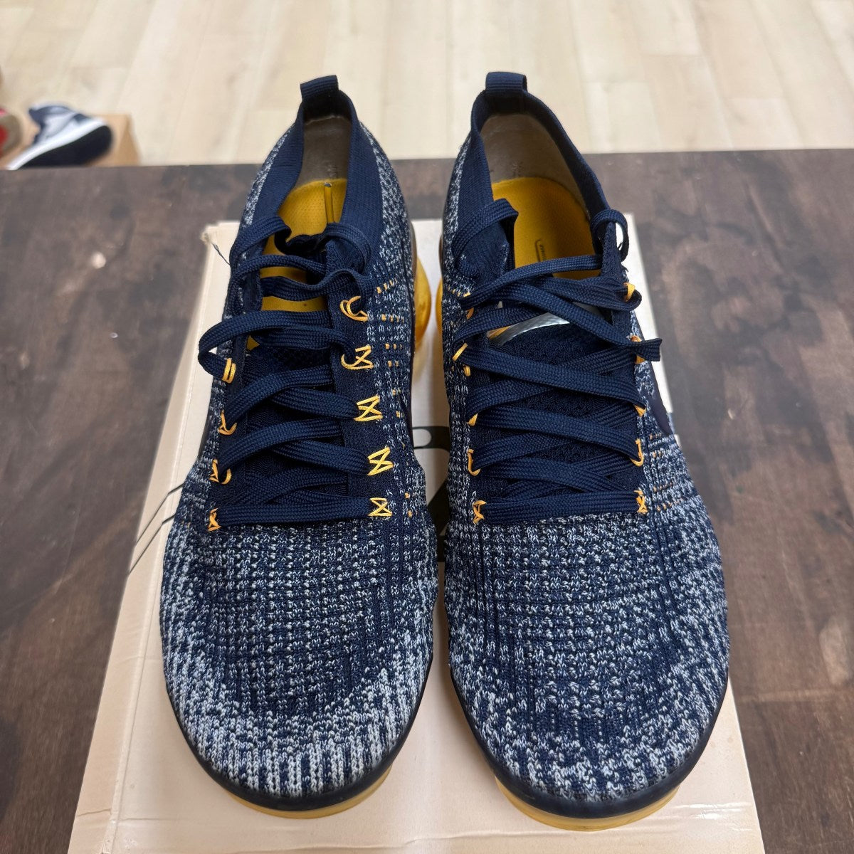 Nike Air VaporMax Flyknit 3 College Navy Orange Size 10.5 (Pre-Owned) - Image 2
