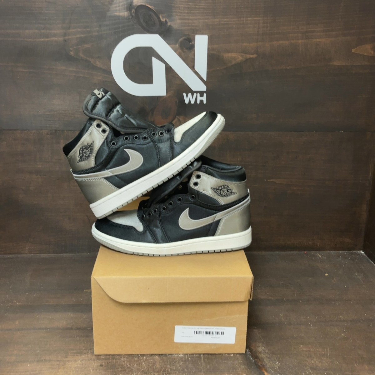 Jordan 1 Retro High OG Satin Shadow (Women's) Size 7W (Pre-Owned) - Image 1