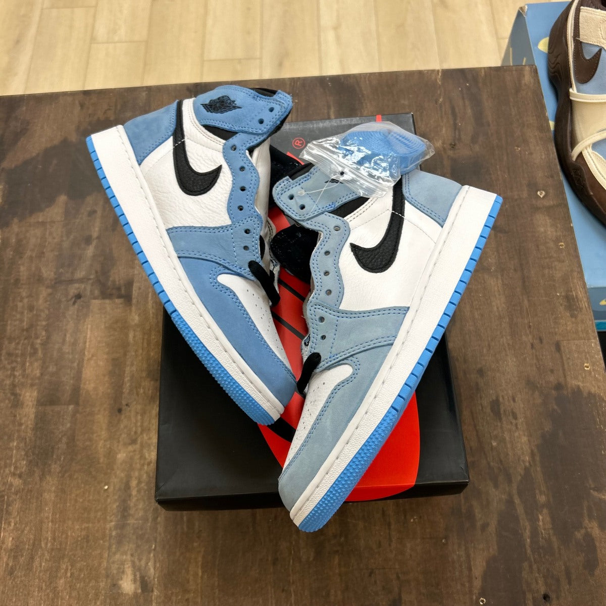 Jordan 1 Retro High OG University Blue (GS) Size 6Y (Pre-Owned)