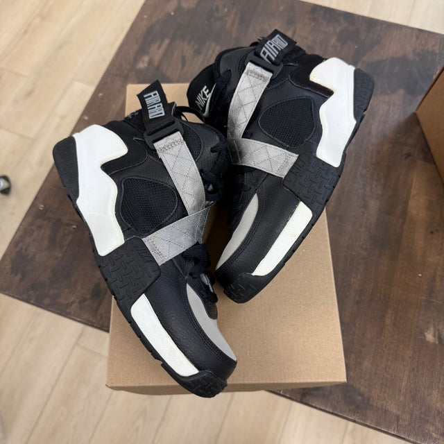 Nike Air Raid OG Black Grey (2020) Size 9 (Pre-Owned) - Image 1