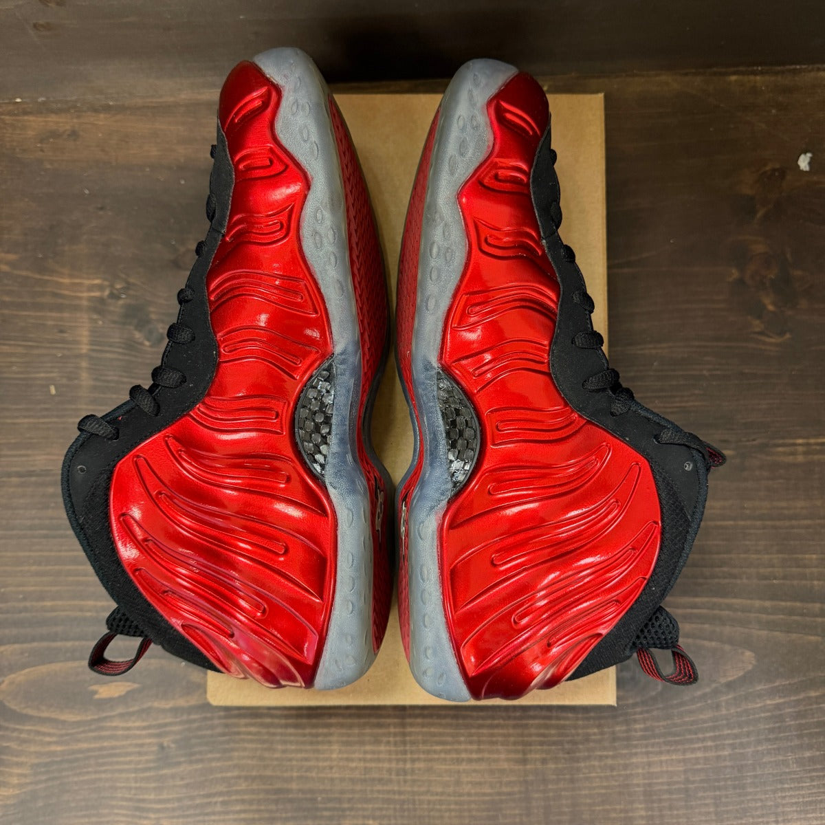Nike Air Foamposite One Metallic Red (2023) Size 11 (Pre-Owned) - Image 5