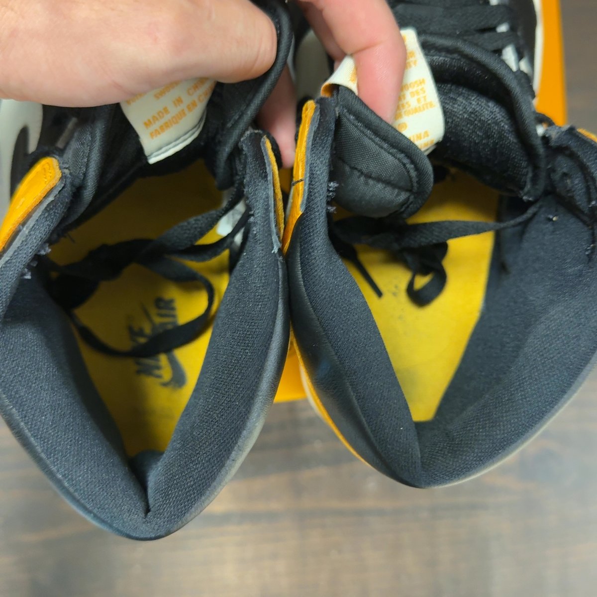 Jordan 1 Retro High OG Taxi Size 12 (Pre-Owned) - aux