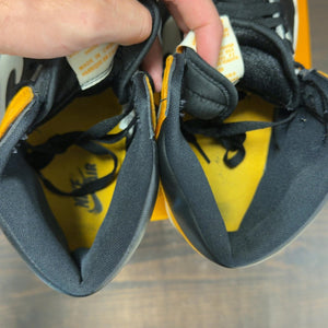 Jordan 1 Retro High OG Taxi Size 12 (Pre-Owned) - aux