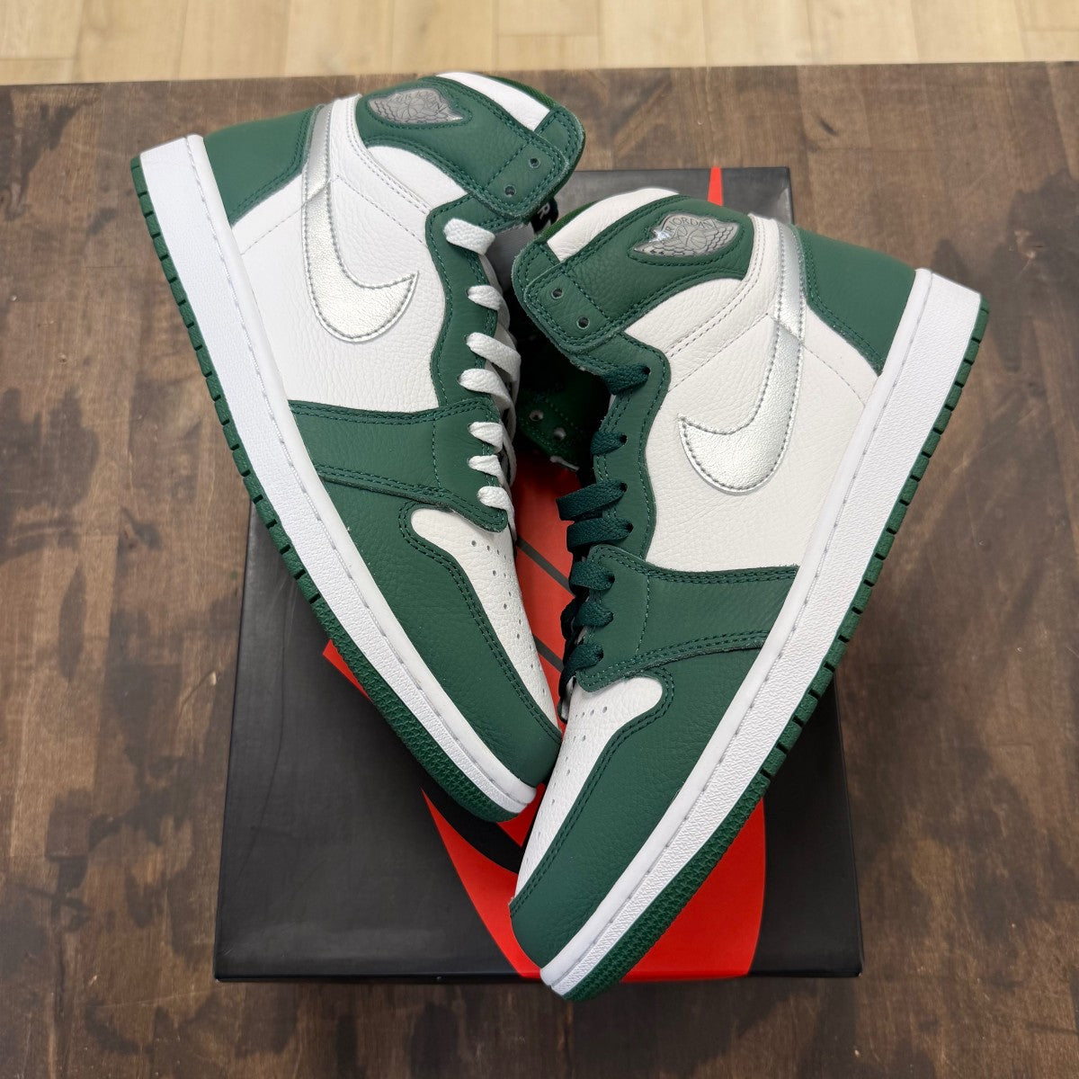 Jordan 1 Retro High OG Gorge Green - Image 1