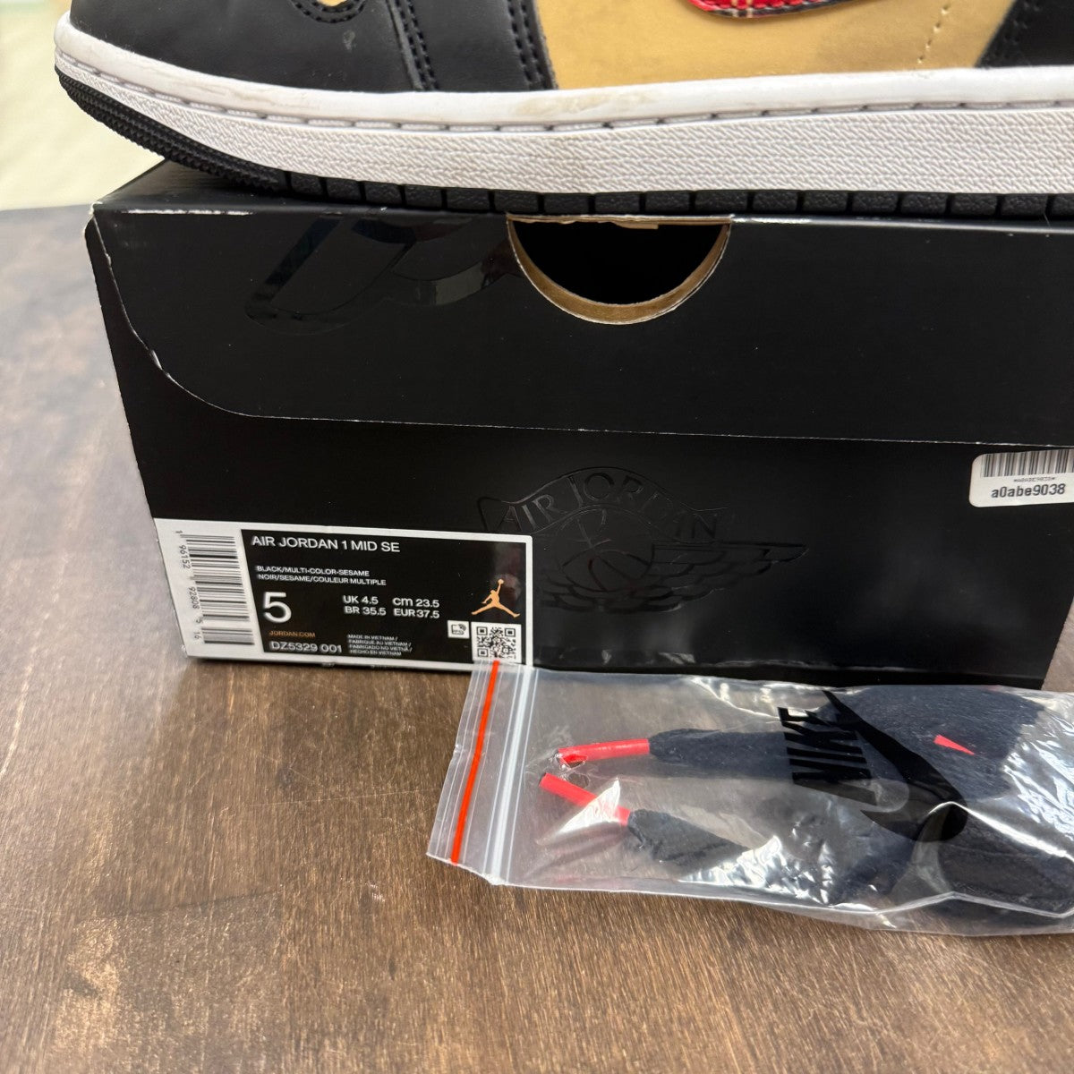 Air Jordan 1 Mid Tartan Swoosh Size 5 (Pre-Owned) - Image 6
