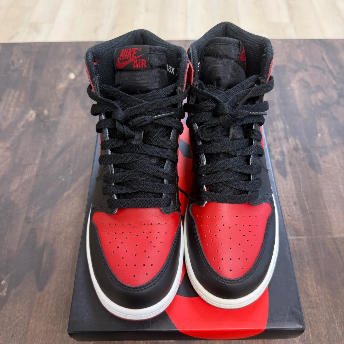 Jordan 1 Retro High Bred Toe (GS) Size 6.5Y (Pre-Owned) - Image 2
