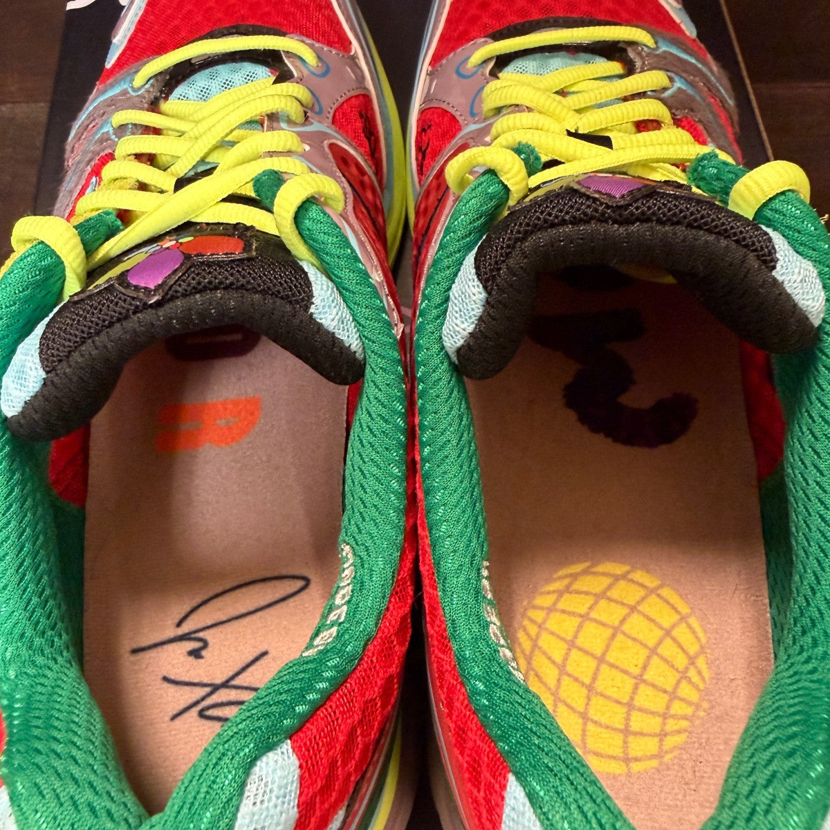 Saucony ProGrid Triumph 4 Jae Tips Flowers Grow Uptown Poison Ivy - Image 5