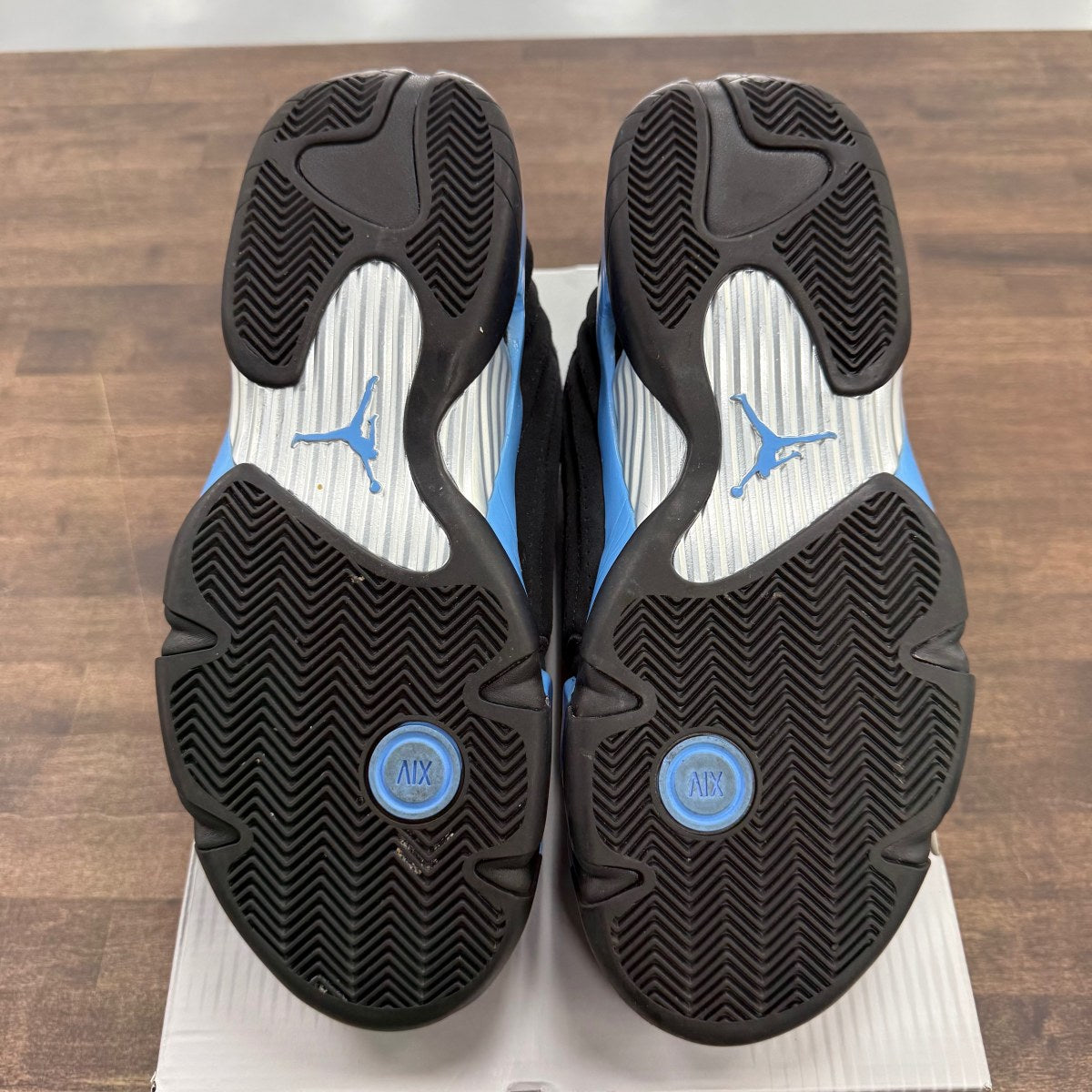 Jordan 14 Retro Black University Blue (2026) Size 11 (Pre-Owned) - Image 4
