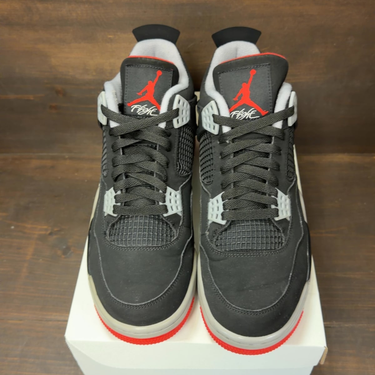 Jordan 4 Retro Bred (2019) Size 10 (Pre-Owned) - Image 3
