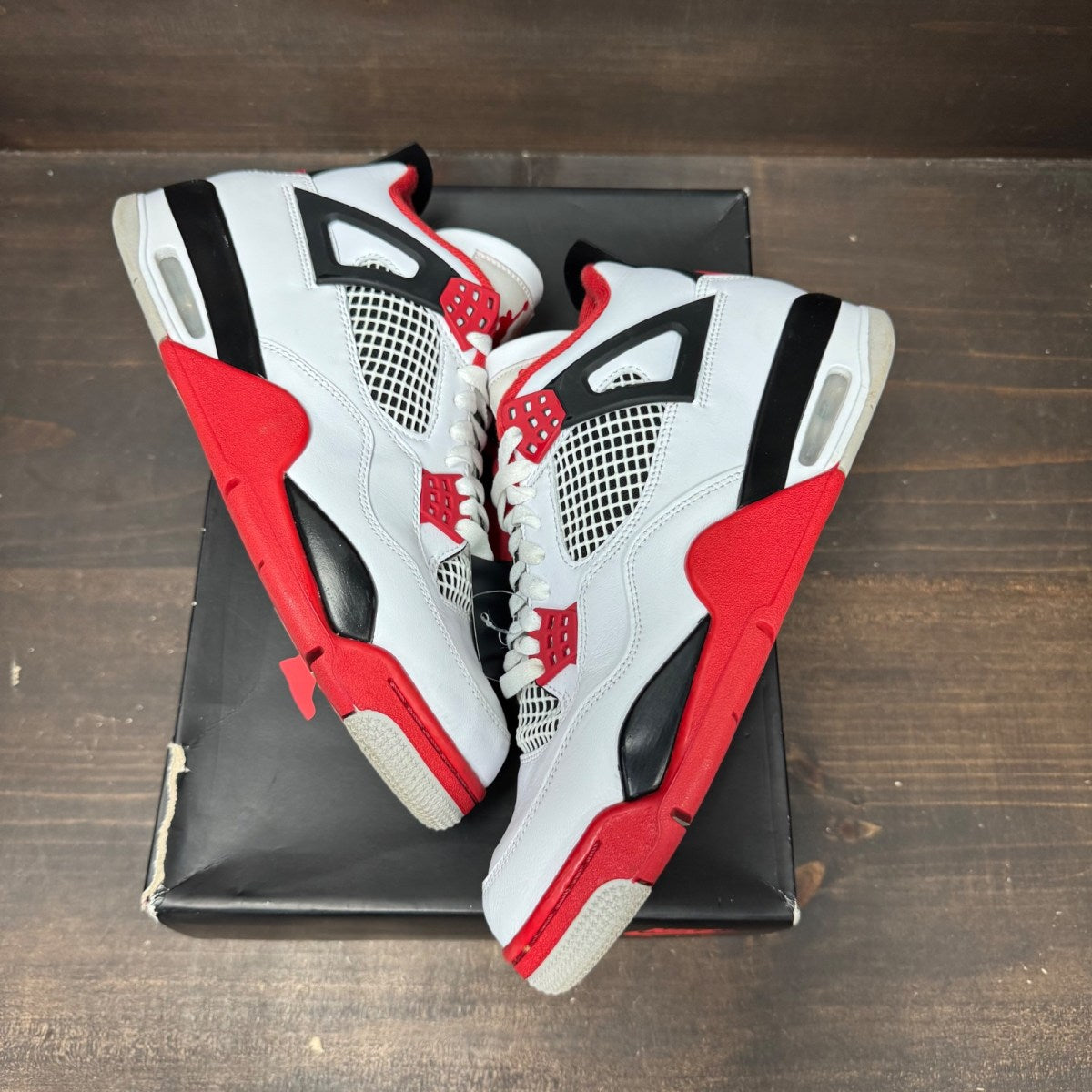 Jordan 4 Retro Fire Red (2020) Size 9 (Pre-Owned) - back