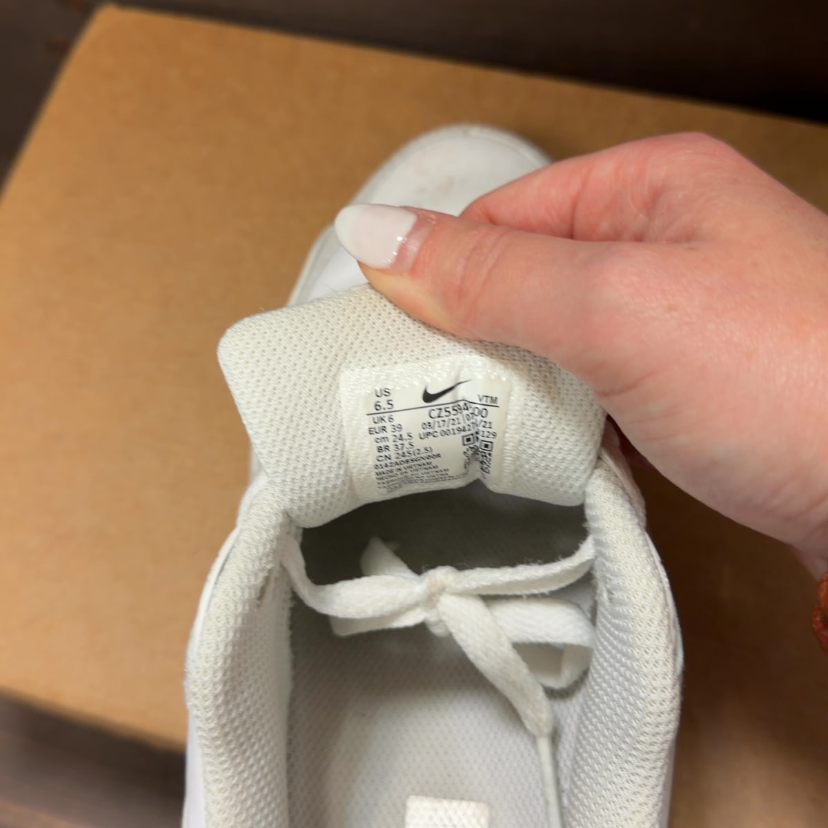 Nike Air Max 90 Leather Triple White Size 6.5 (Pre-Owned) - aux