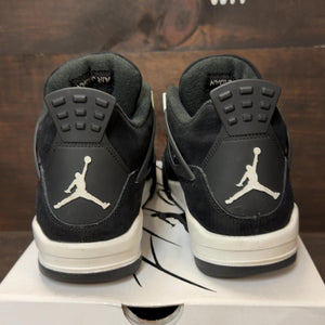 Jordan 4 Retro White Thunder (GS) Size 6.5Y (Pre-Owned) - aux