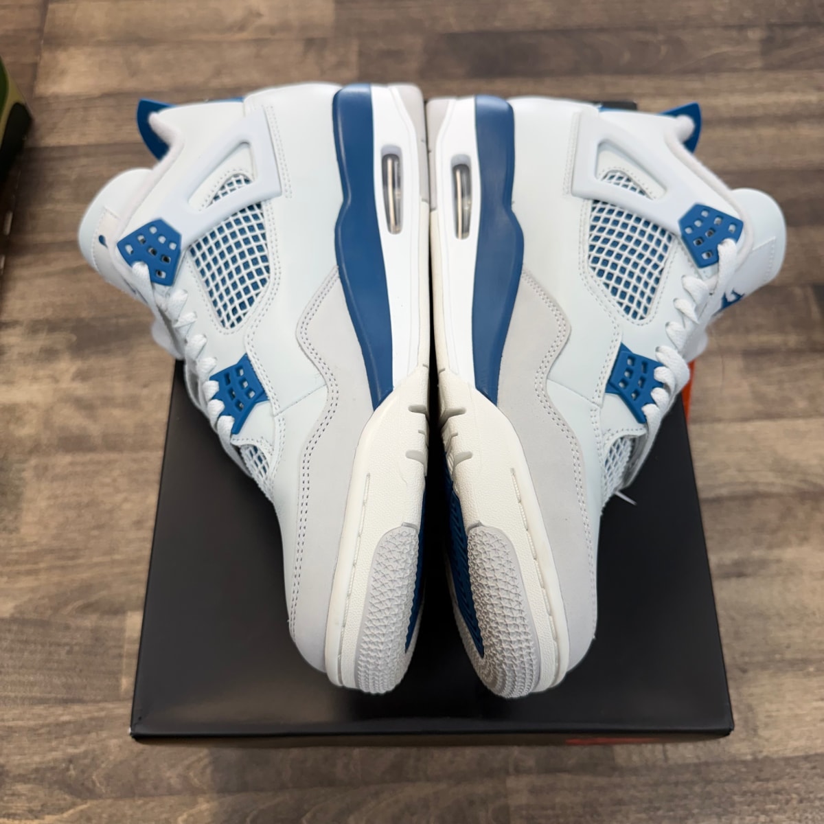 Jordan 4 Retro Military Blue (2024) - Image 5