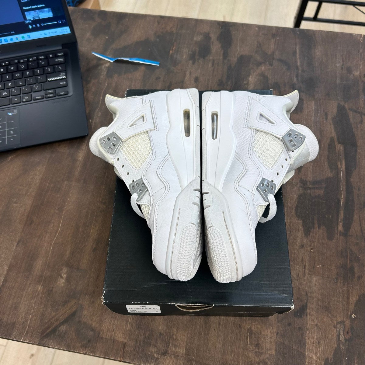 Jordan 4 Retro Pure Money (2017) (GS) - Image 3