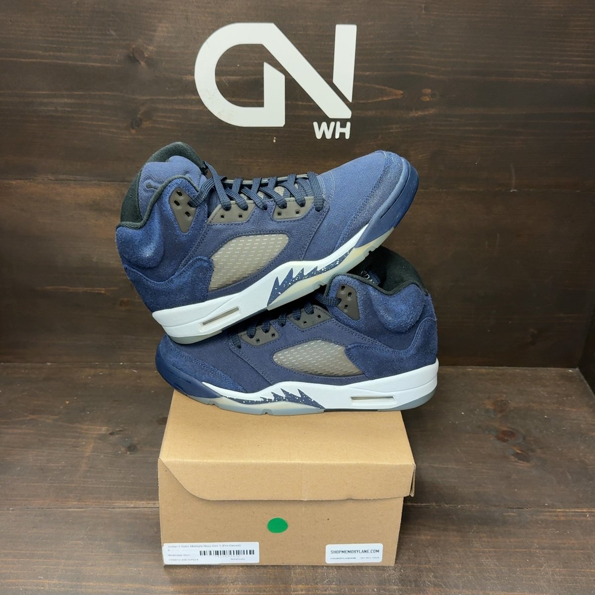 Jordan 5 Retro Midnight Navy Size 9 (Pre-Owned) - front