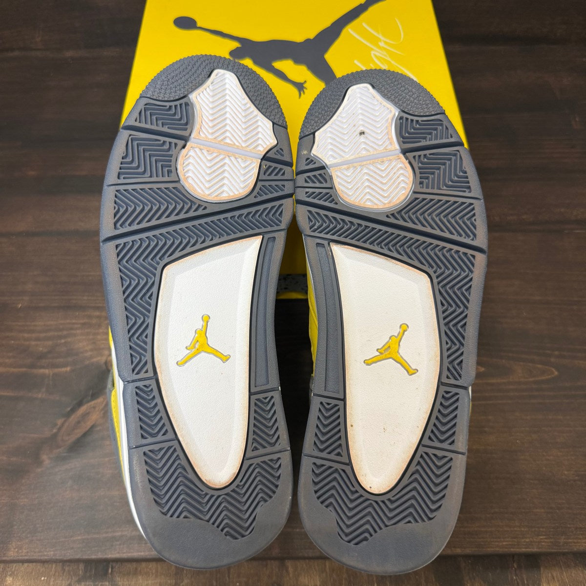 Jordan 4 Retro Lightning (2021) - Image 5