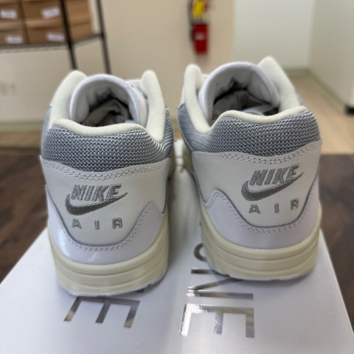 Nike Air Max 1 Patta Waves White Size 12 (Pre-Owned) - Image 3