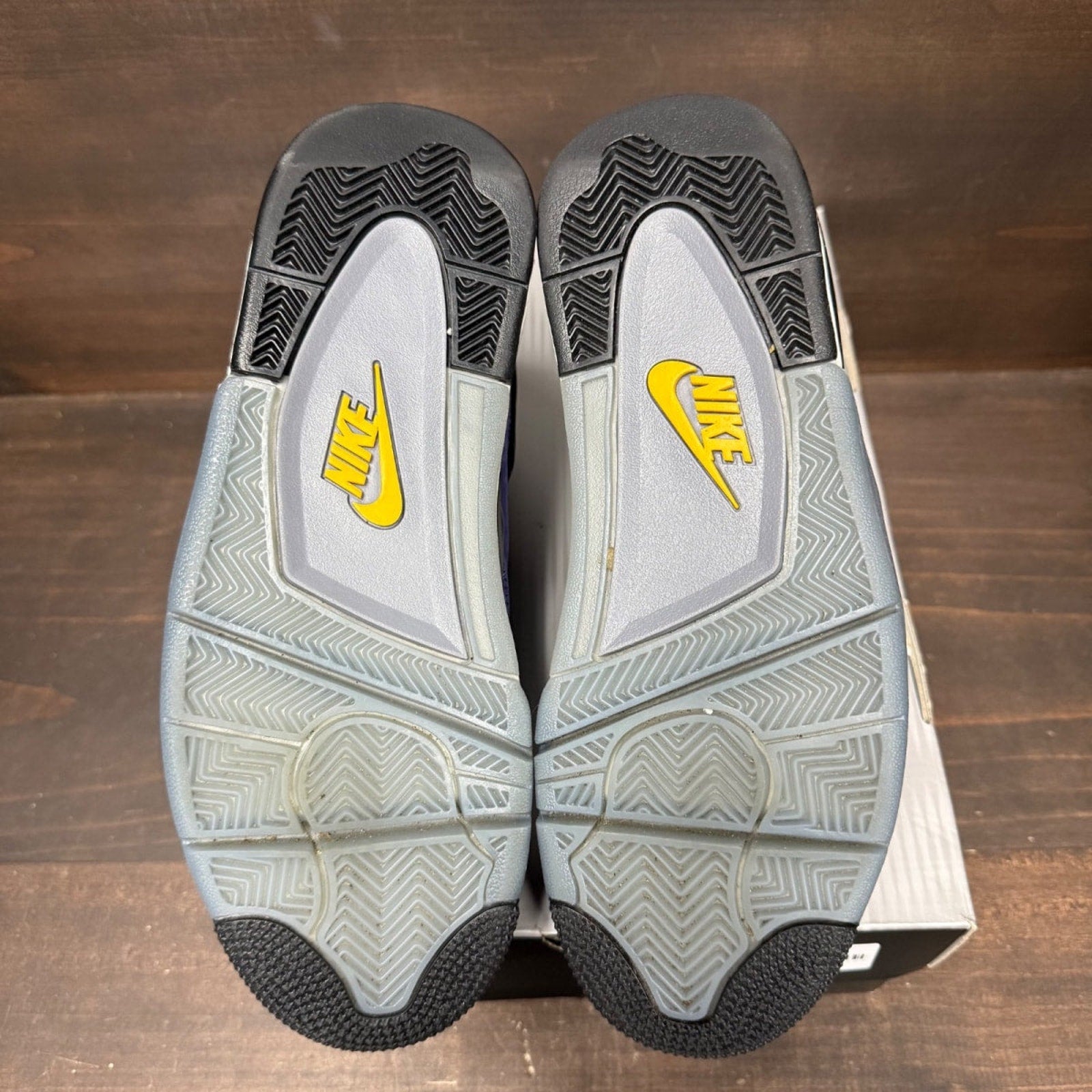 Jordan 4 Retro Lakers Size 8 (Pre-Owned)