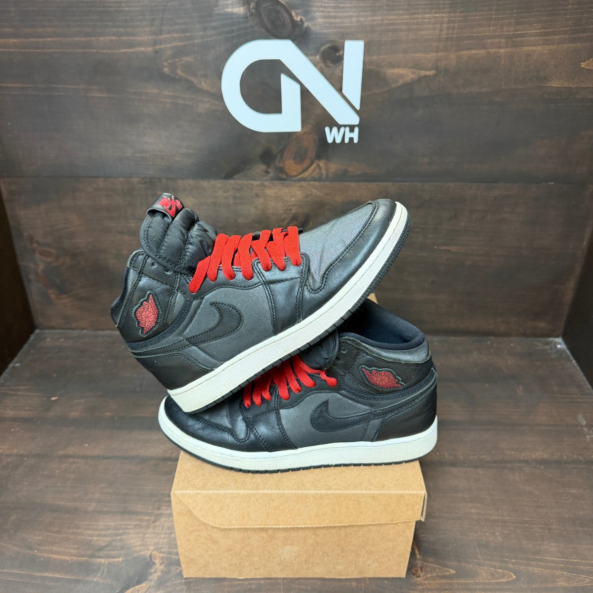Jordan 1 Retro High Black Satin Gym Red Black (GS) Size 7Y (Pre-Owned) - Image 1