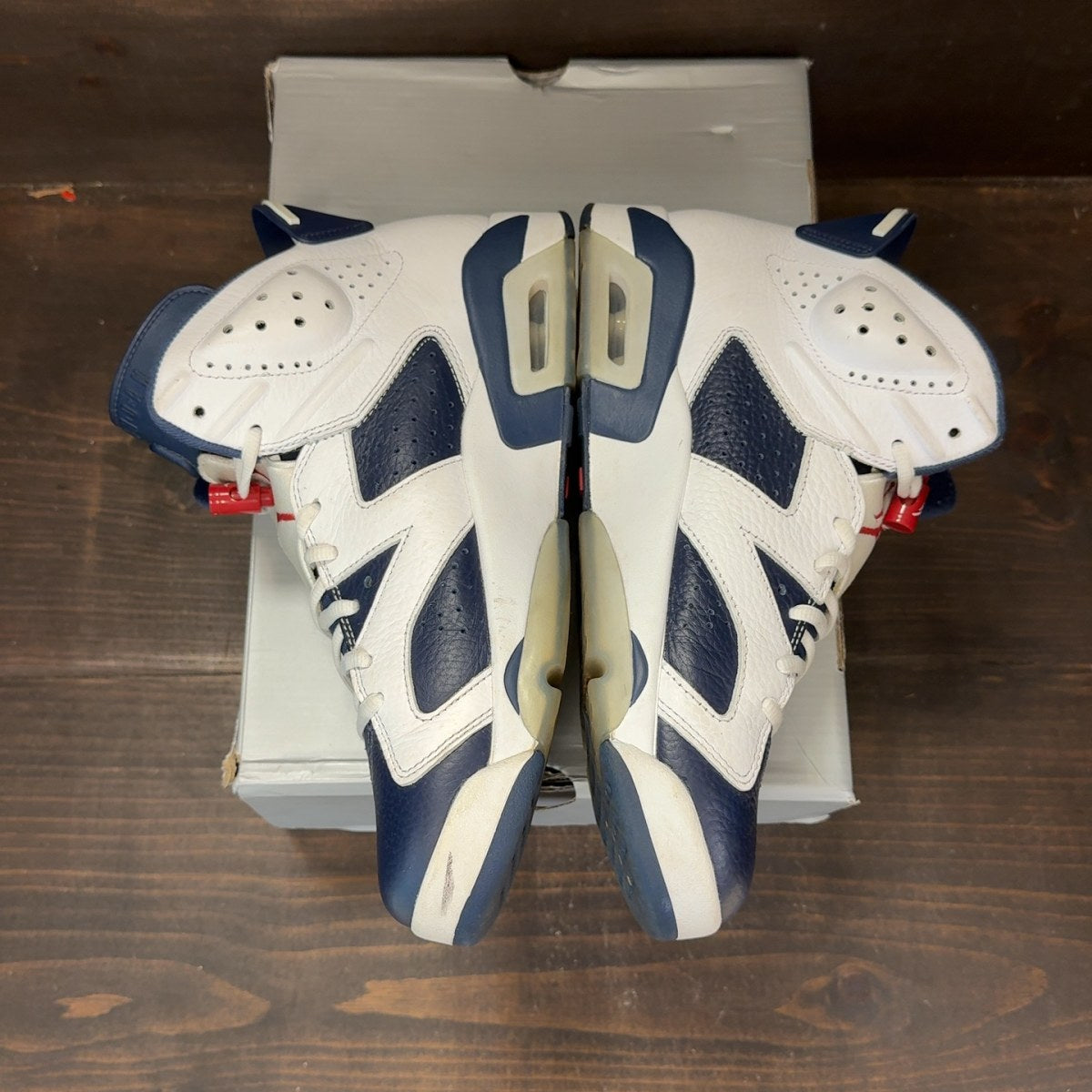Jordan 6 Retro Olympic (2024) Size 10 (Pre-Owned) - aux