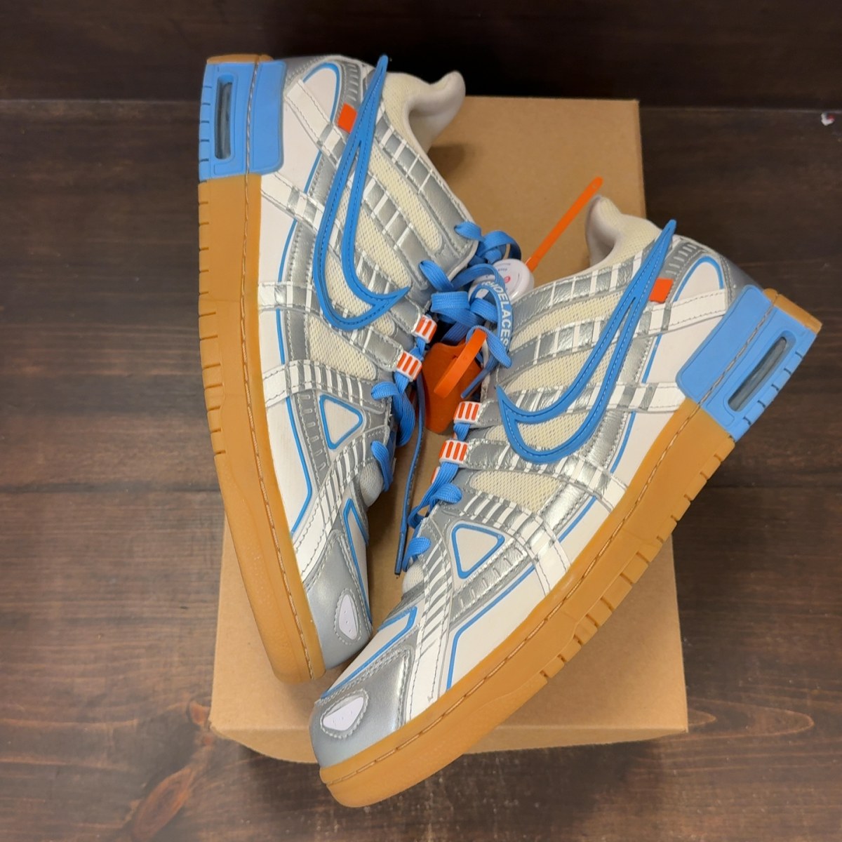 Nike Air Rubber Dunk Off-White UNC Size 12 (Pre-Owned) - Image 2