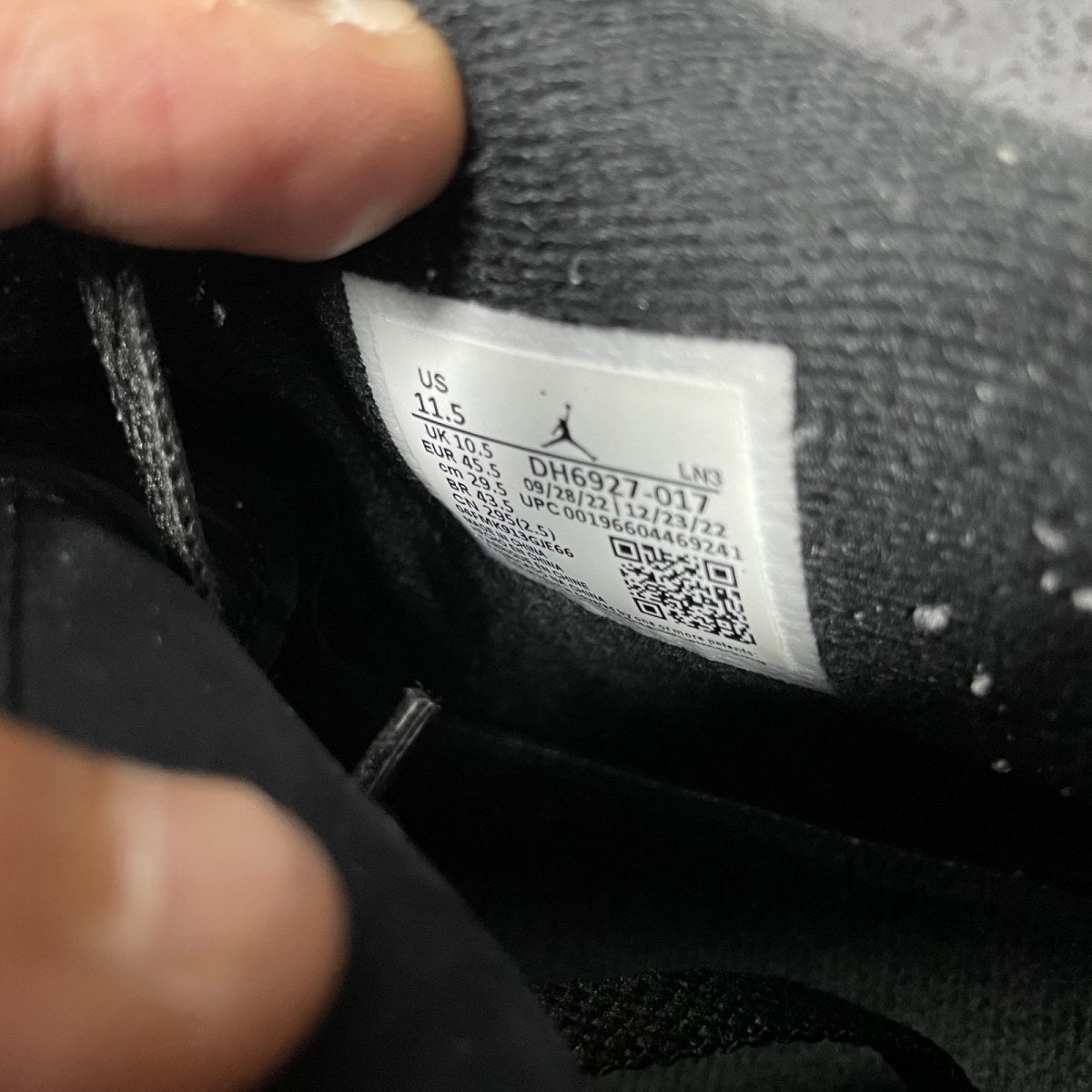 Jordan 4 Retro Thunder (2023) - Image 7