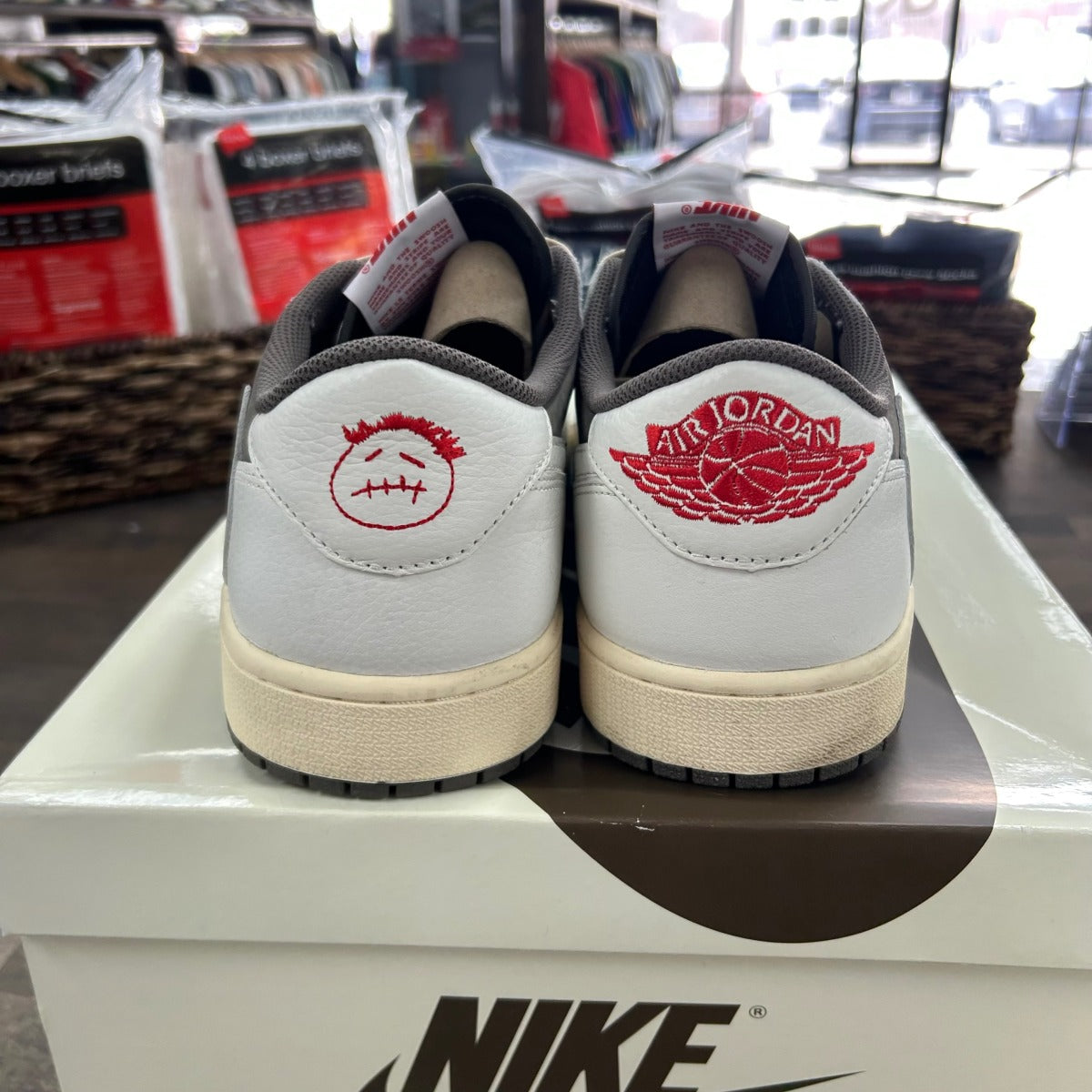 Jordan 1 Retro Low OG SP Travis Scott Reverse Mocha Size 13 (Pre-Owned) - Image 4