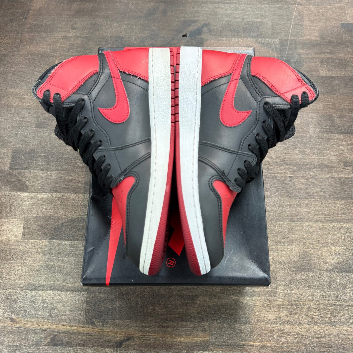 Jordan 1 Retro Bred Banned (2016) (GS) - Image 2