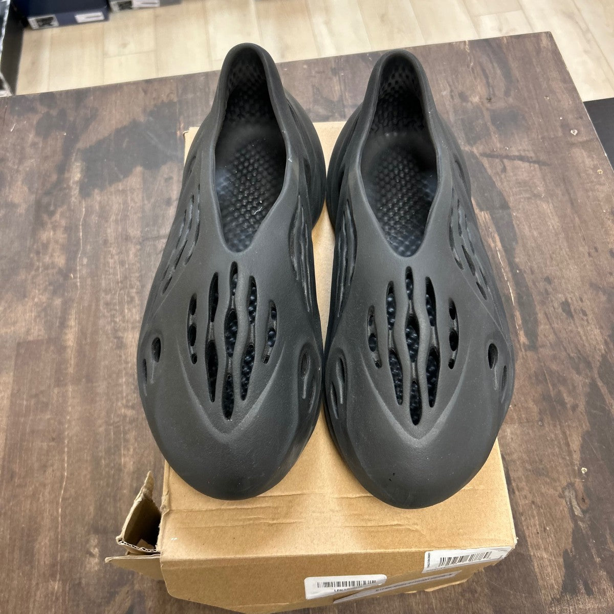 adidas Yeezy Foam RNR Onyx - Image 2
