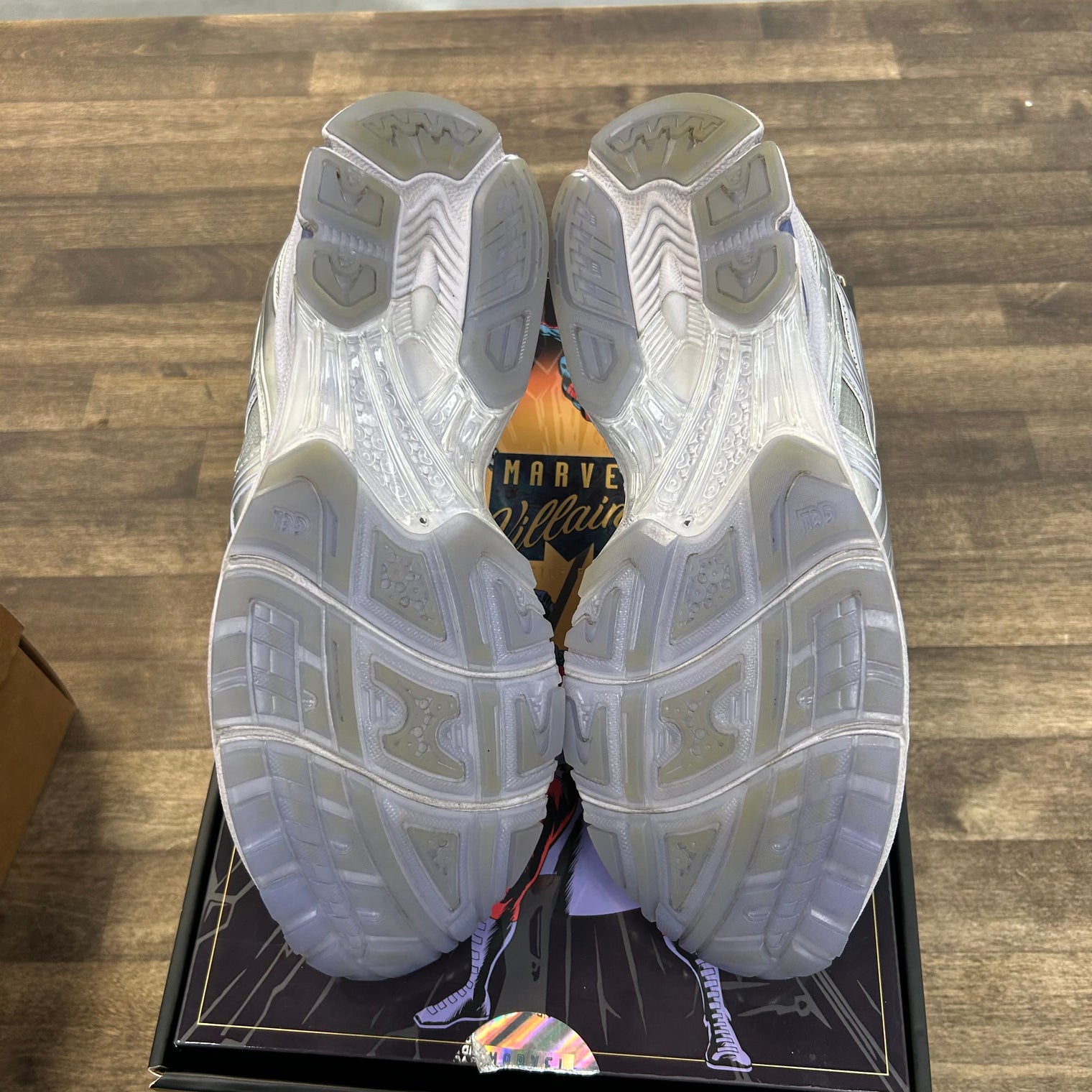 ASICS Gel-Kayano 14 Kith Marvel Villains Silver Surfer Sealed Box (No Comic) (US 10) (USED)