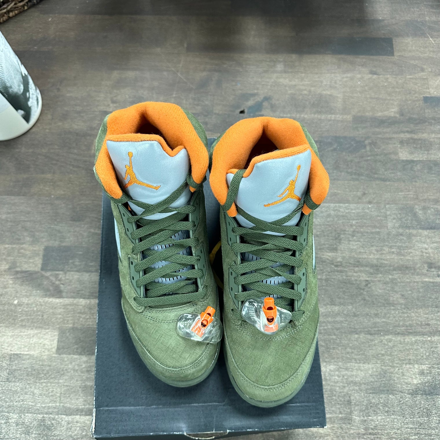 Jordan 5 Retro Olive (2024) (US 7Y) (USED)