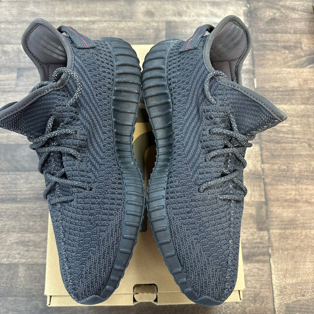 Black Yeezy 350 Non-Reflective (Used)