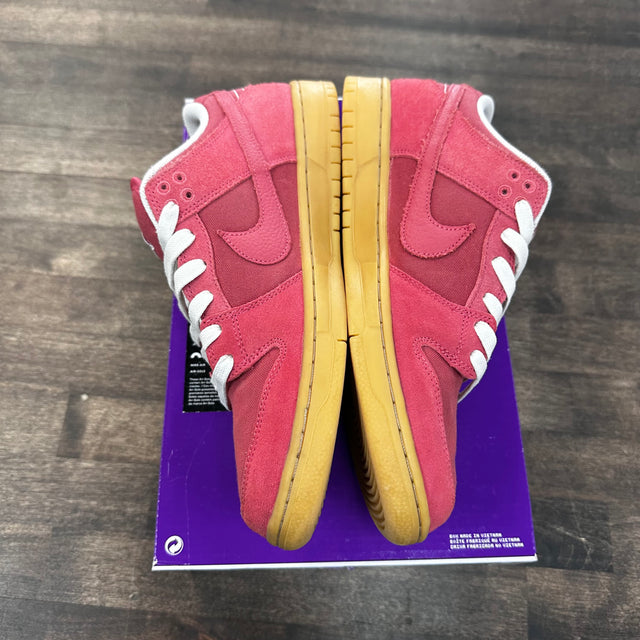 Adobe SB Dunk Low (USED,No Box Lid)