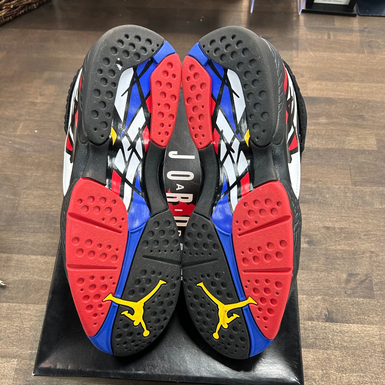 Playoff Jordan 8 Retro (2023) (USED)