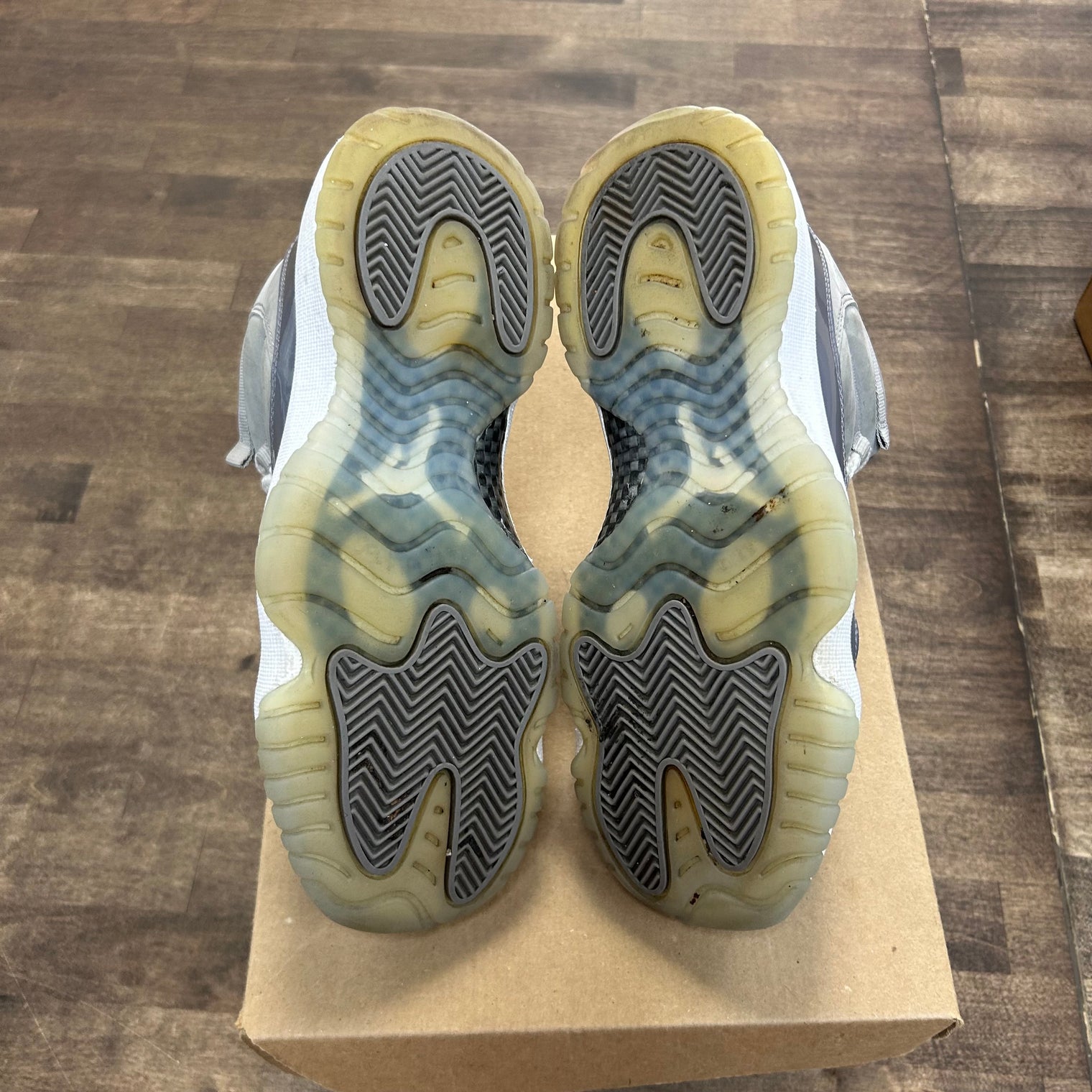 Jordan 11 Retro Cool Grey (GS) (2021) (US 5.5Y) (USED, No Box)