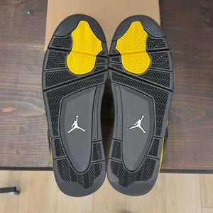 Jordan 4 Retro Thunder (2023) Size 12 (Pre-Owned) - aux
