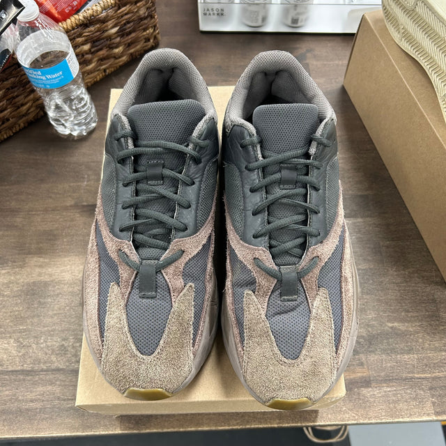 Mauve Yeezy 700 V1 (USED, No Box)