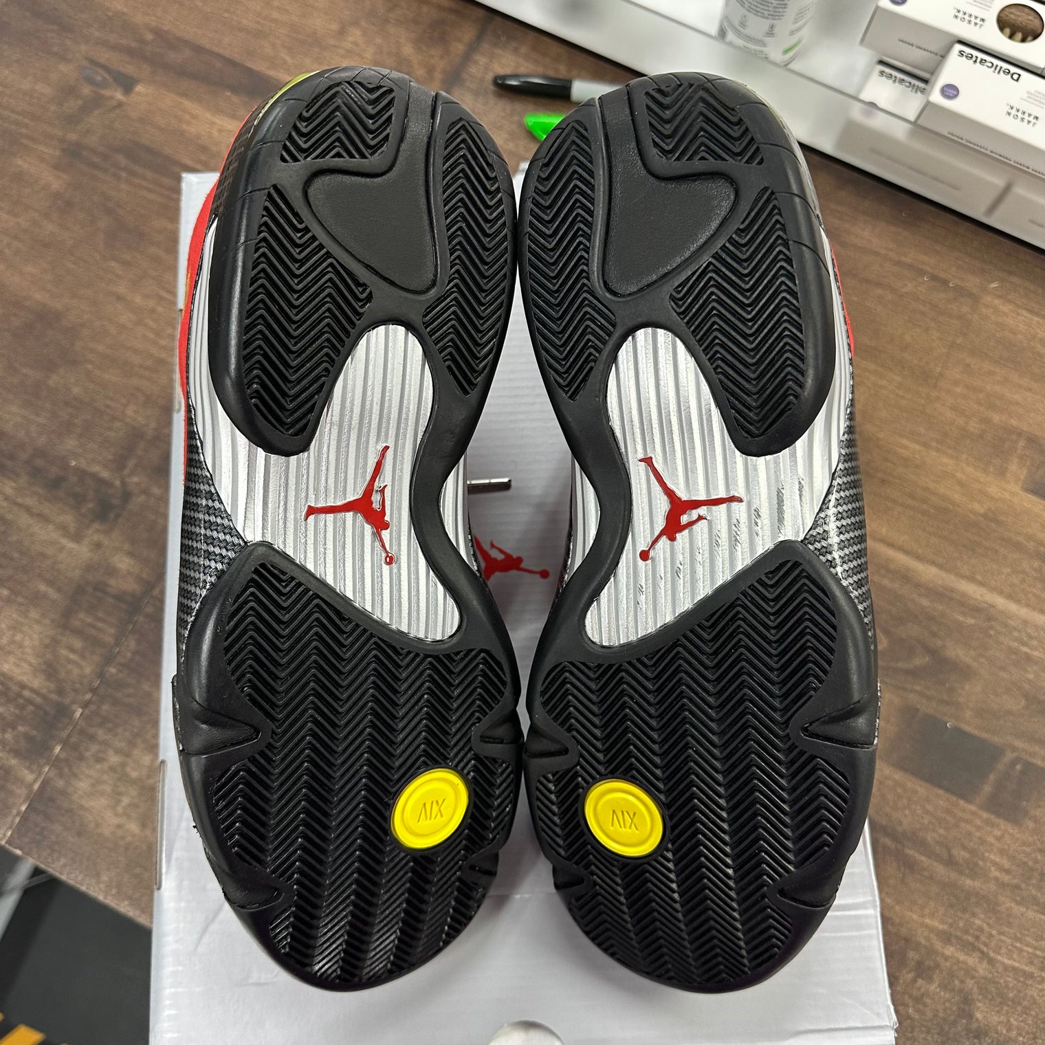 Ferrari Jordan 14 Retro (2025) (Lightly Worn)
