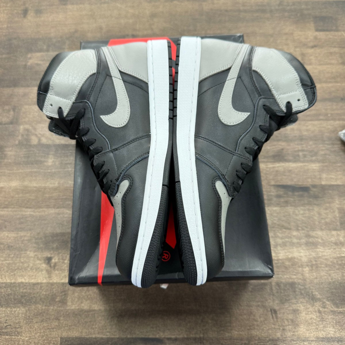 Jordan 1 Retro High Shadow (2018) Size 13 (Pre-Owned) - Image 2